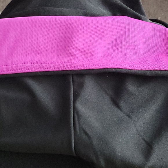 N.Y.L. body/trim active capris - Picture 6 of 6